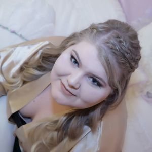 Meet your Posher, Allysia